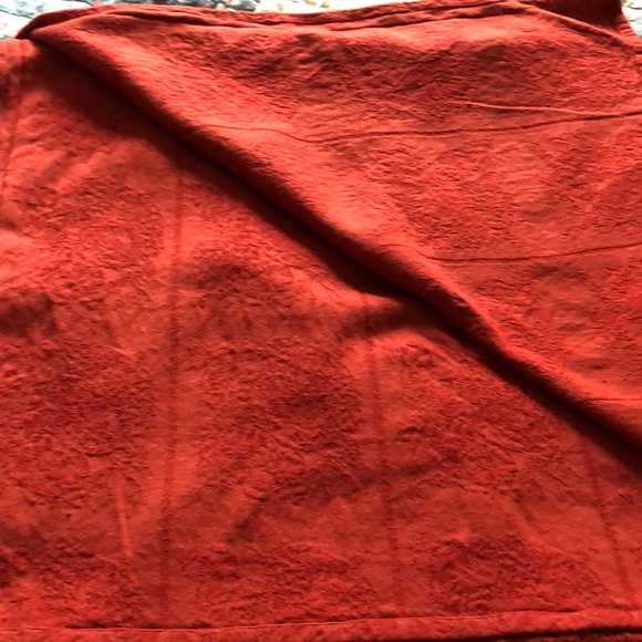 EUC burnt orange cotton Tablecloth 90x56 - Picture 4 of 4